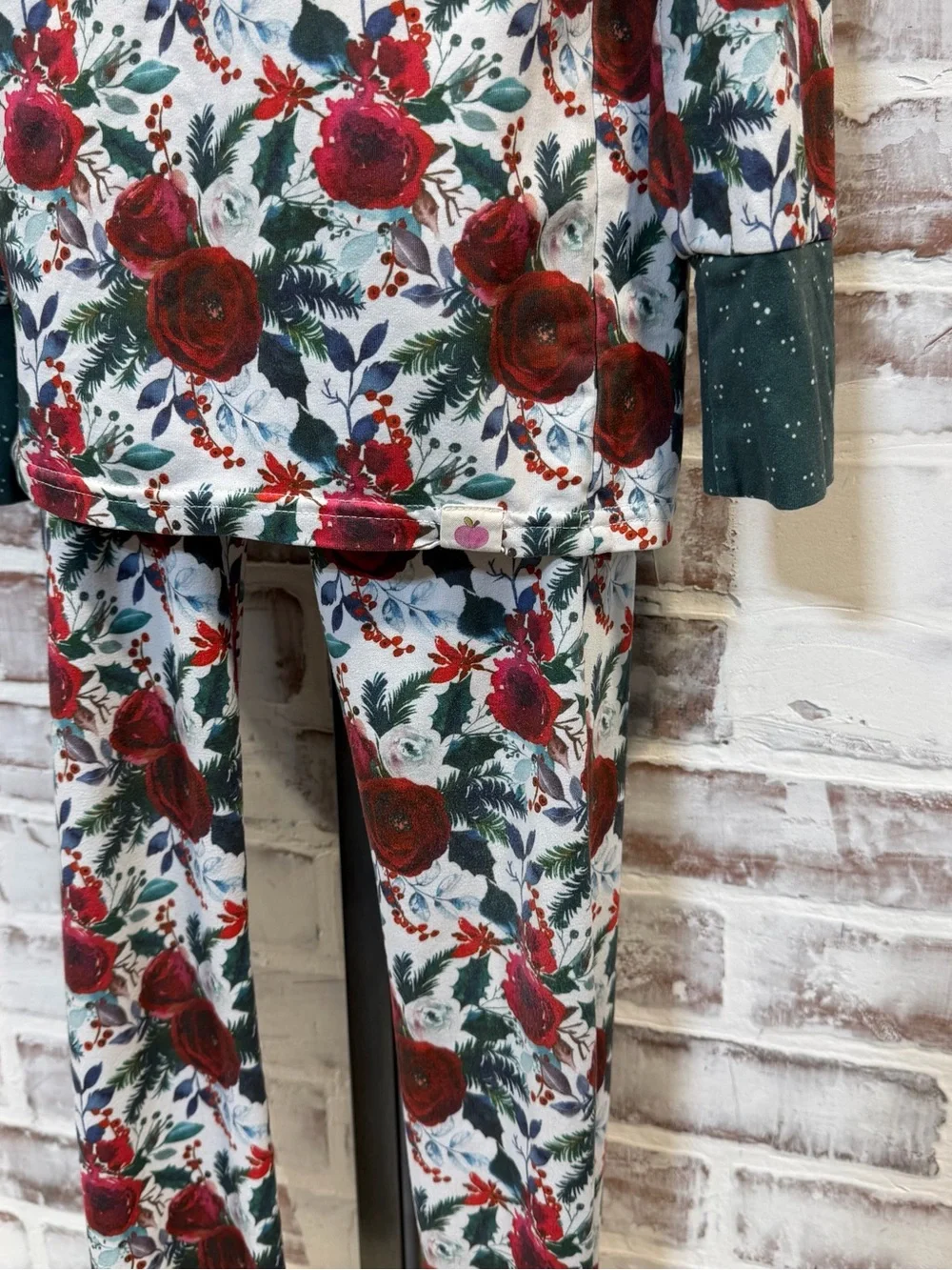 cheeky plum Girls Floral Ruffle Set - Red, Green, White